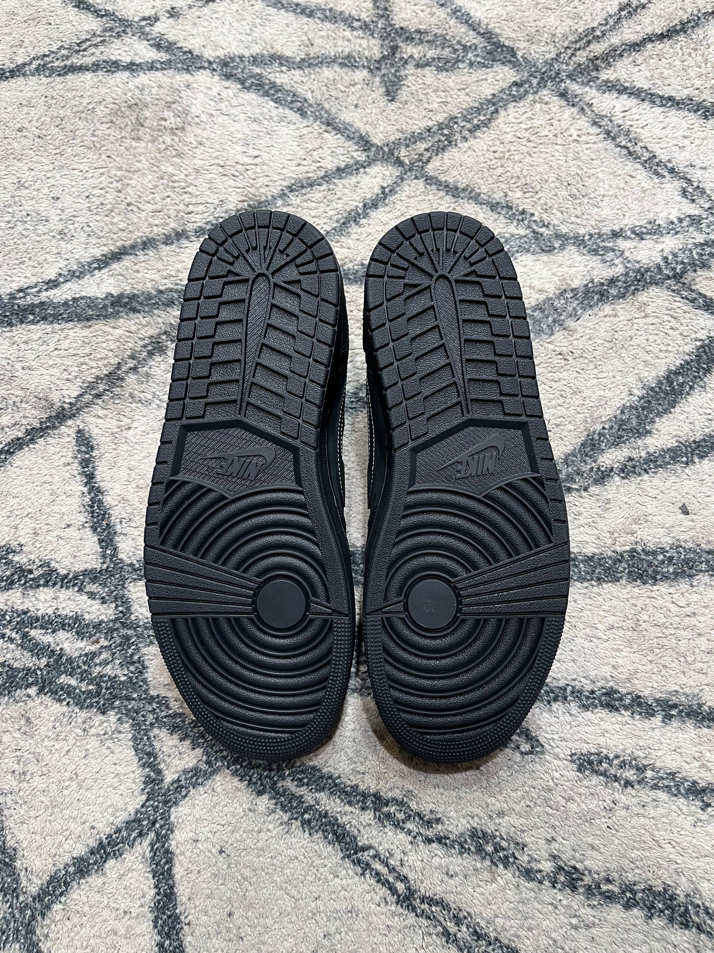 Air Jordan 1 Travis Scott Phantom