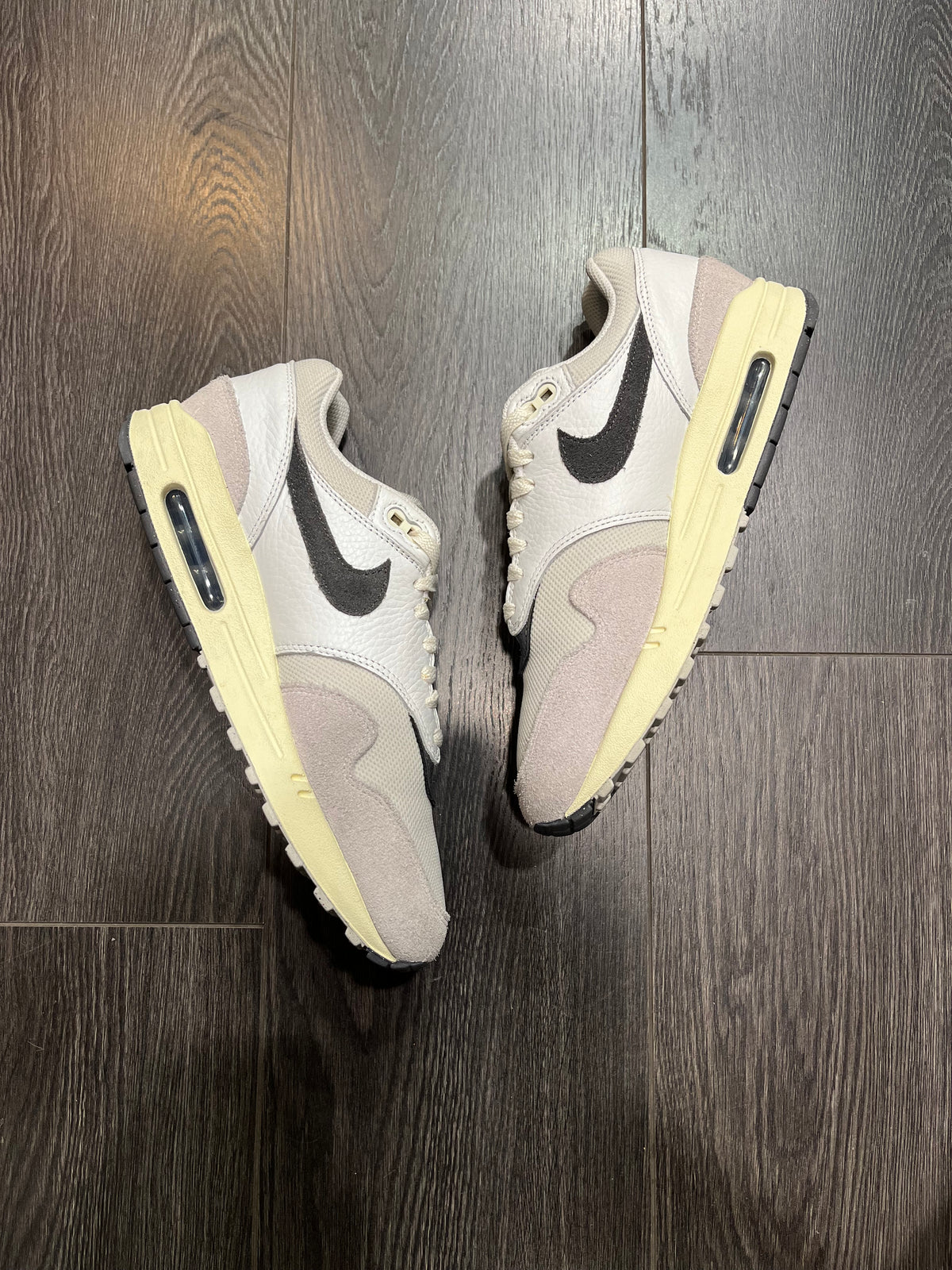 Nike Air Max 1 Light Bone Iron Grey