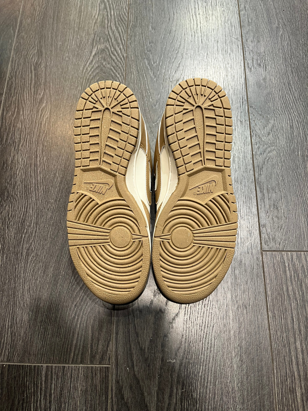 Nike Dunk Low Parachute Beige