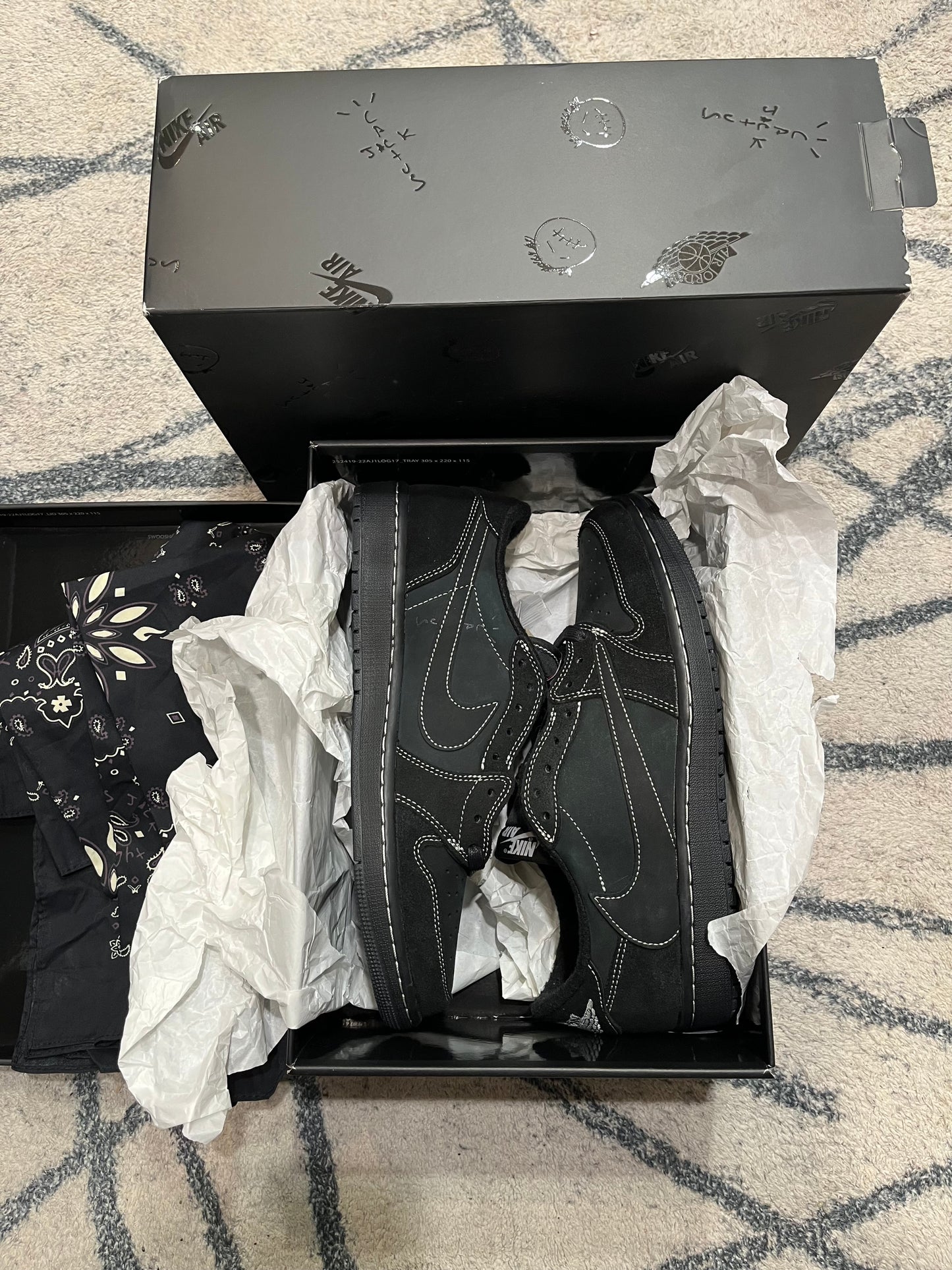 Air Jordan 1 Travis Scott Phantom