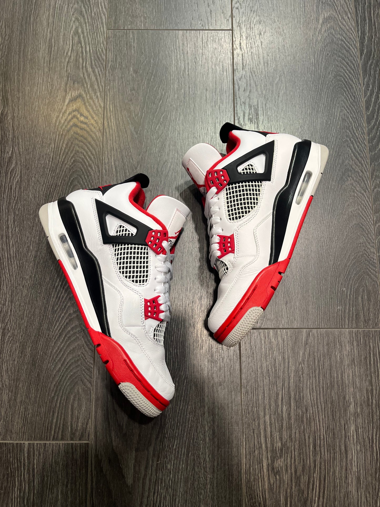 Air Jordan 4 Fire Red