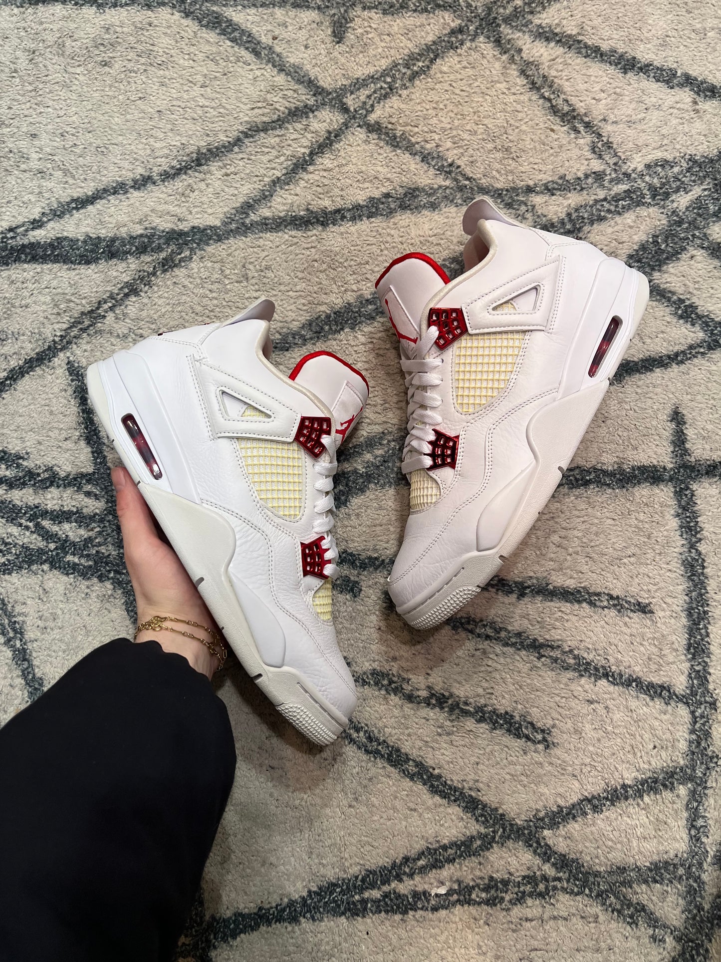 Air Jordan 4 Metallic Red