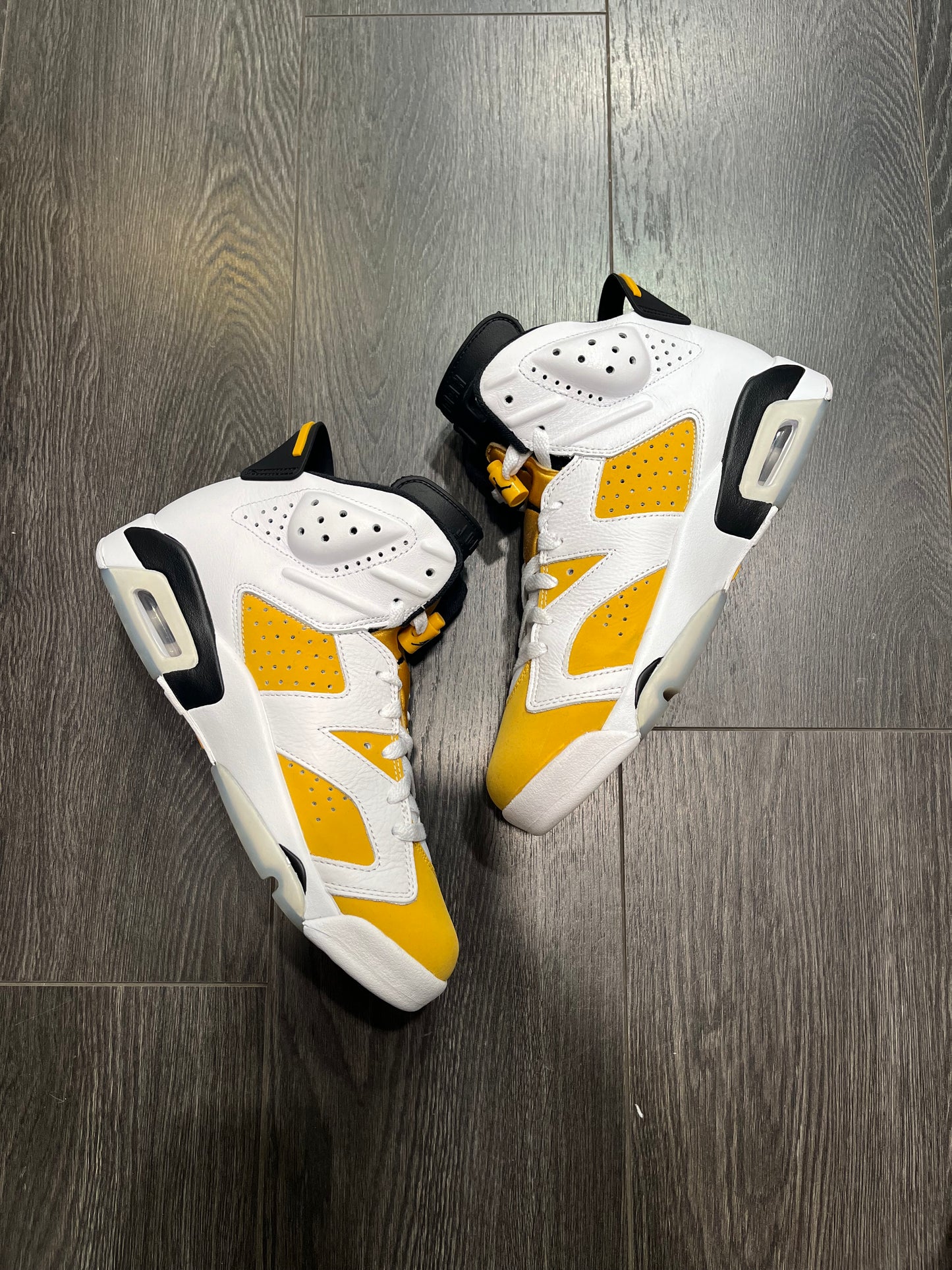 Air Jordan 6 Yellow Ochre