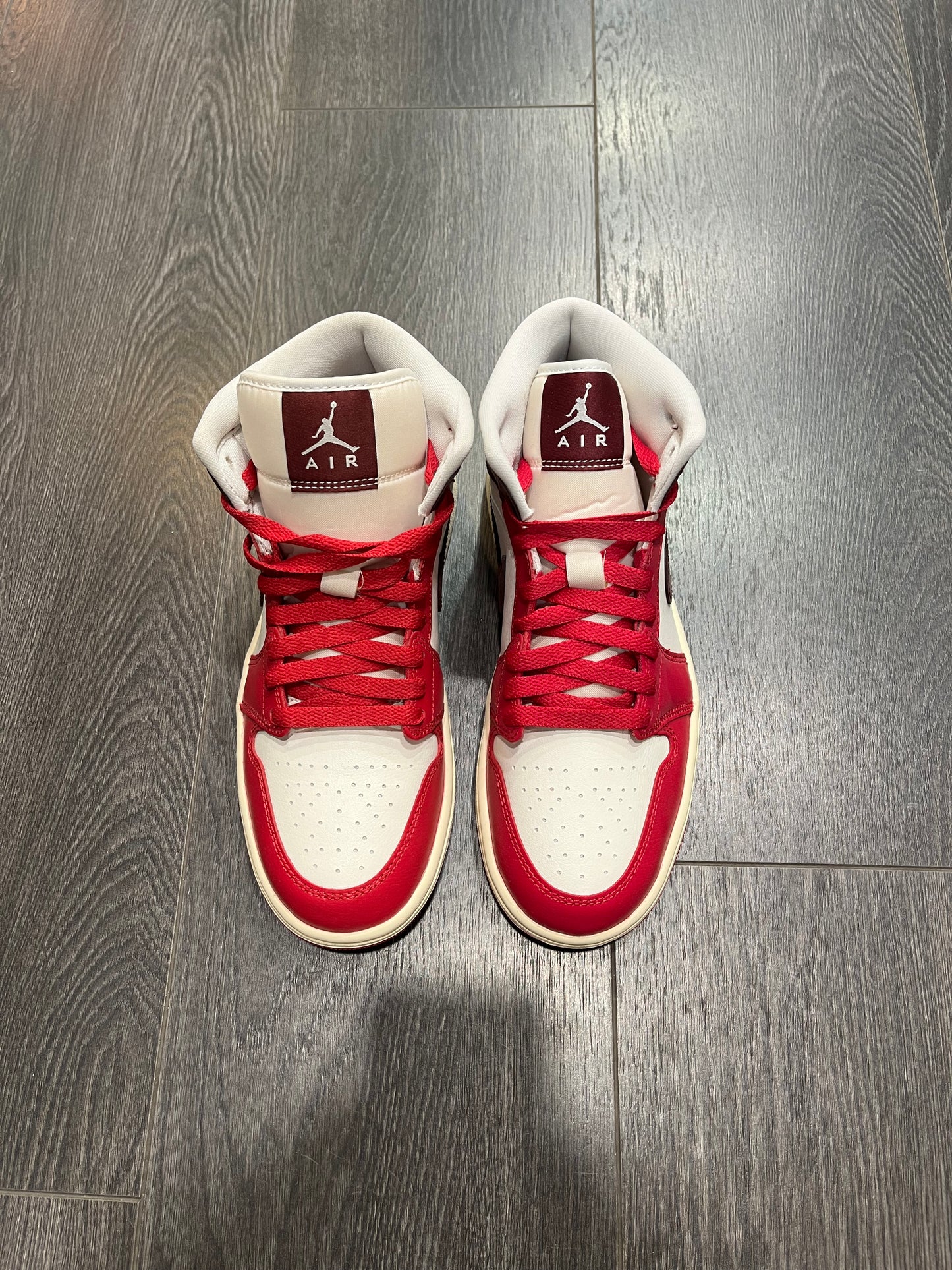 Air Jordan 1 Mid Dark Team Red