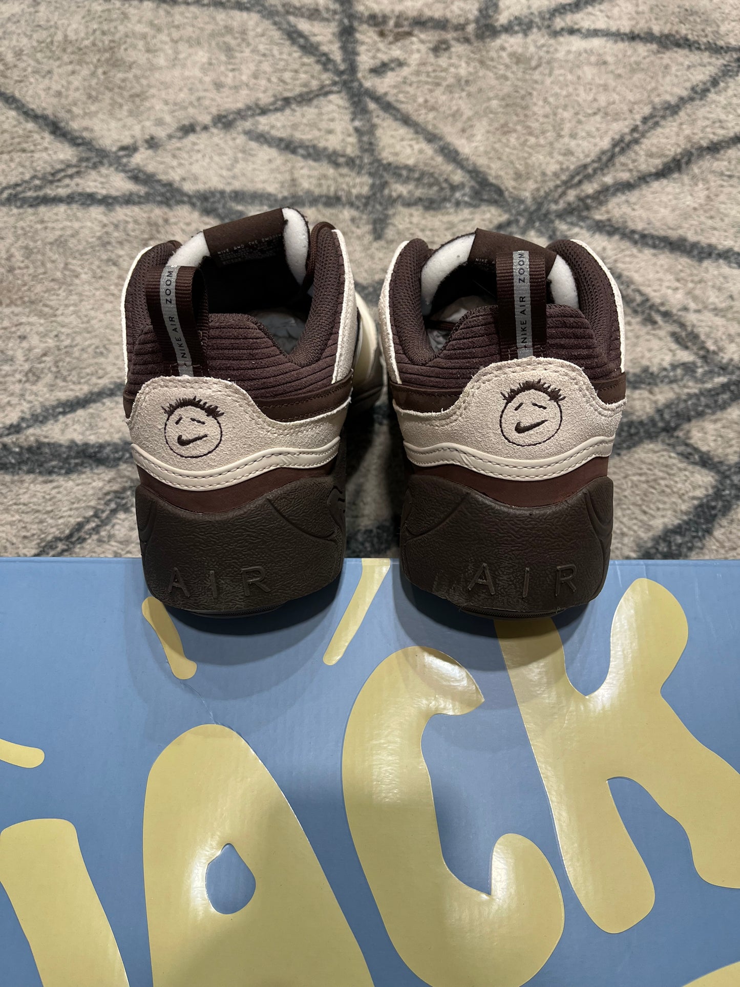Nike Zoom Field Travis Scott Leche
