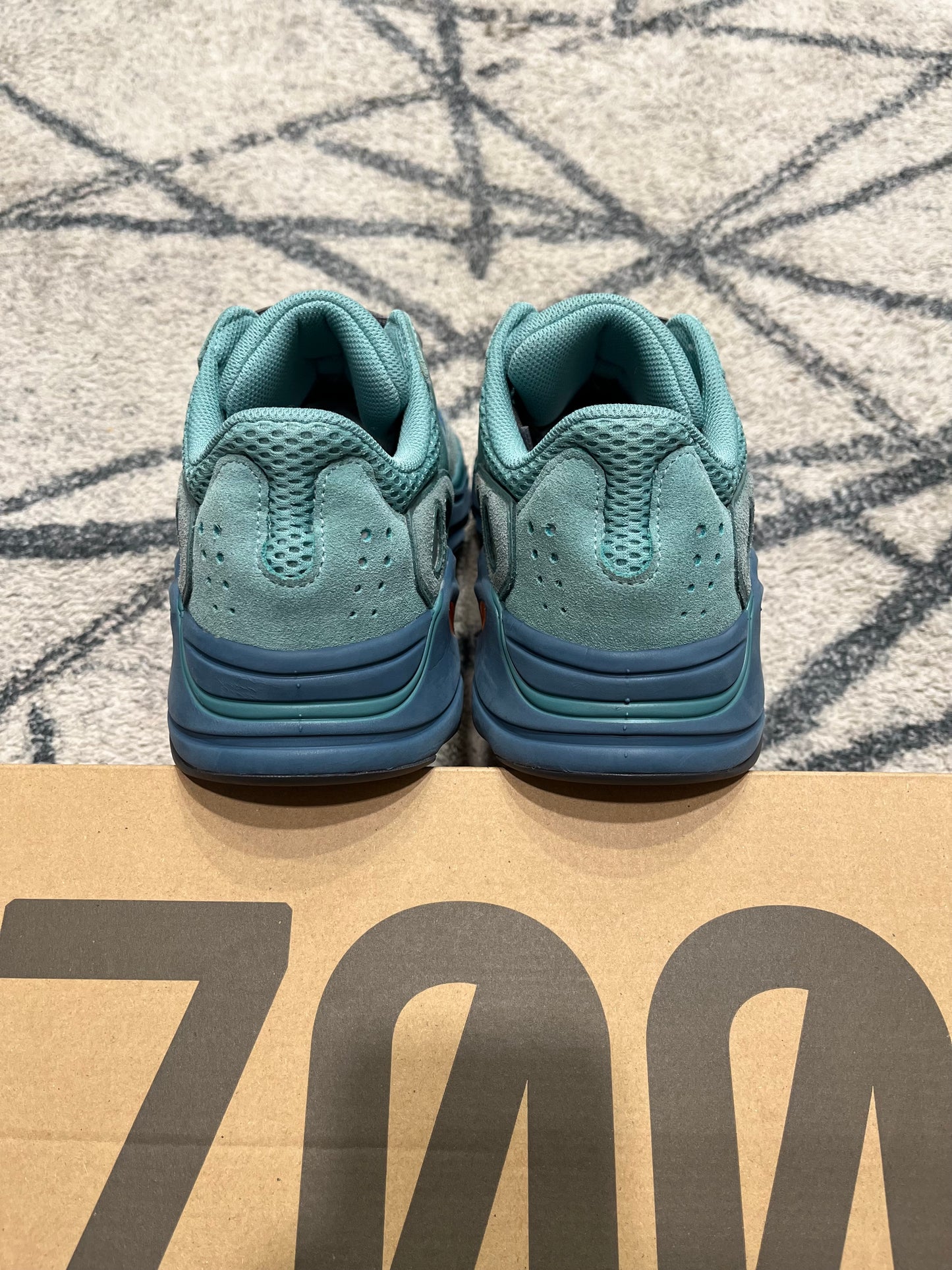 Yeezy 700 Faded Azur