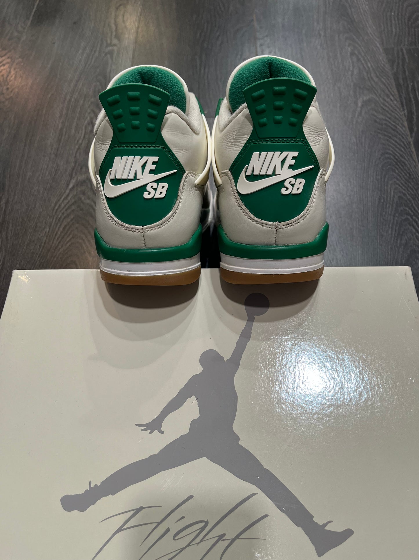 Air Jordan 4 SB Pine Green
