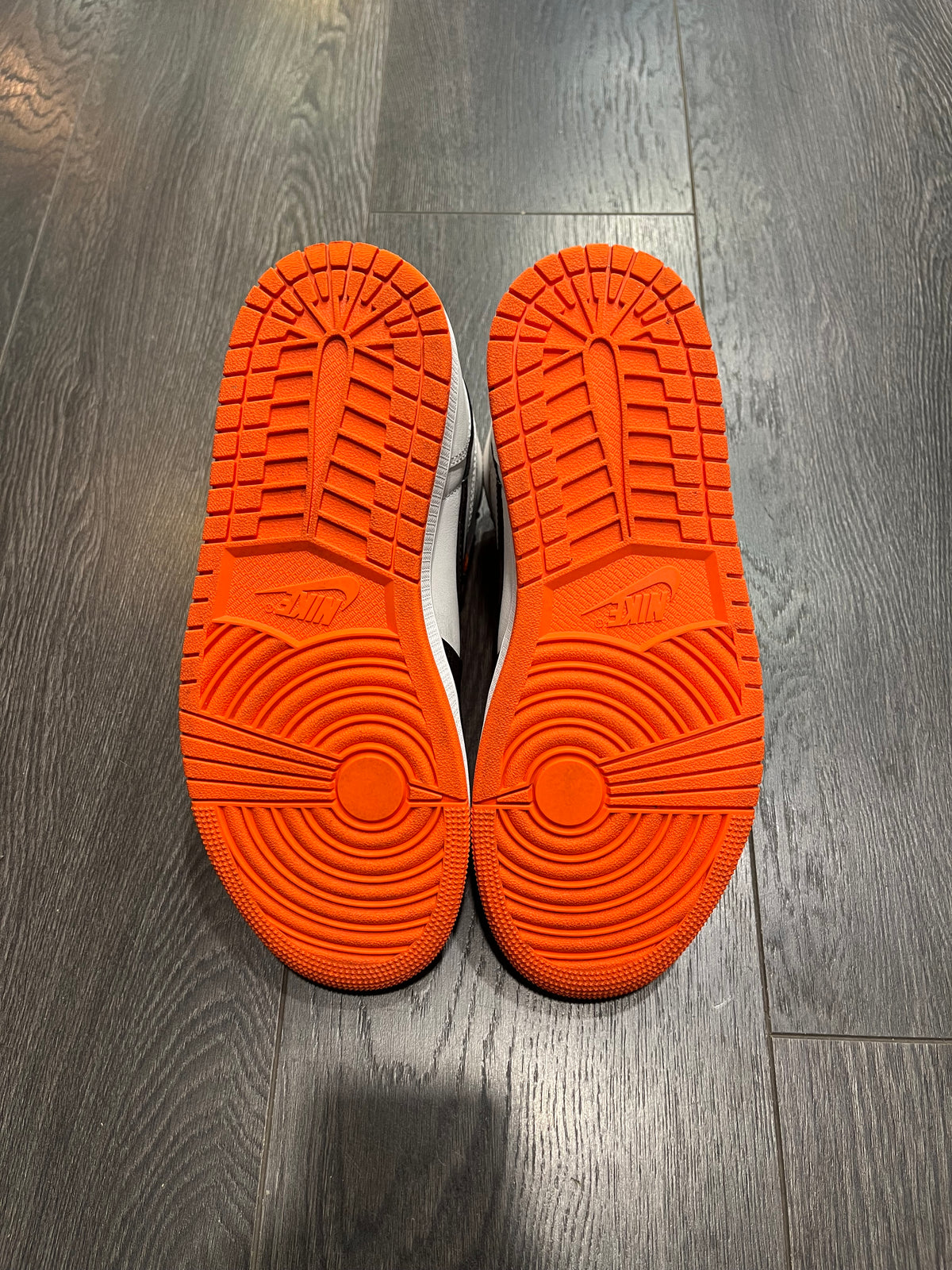 Air Jordan 1 High Electro Orange