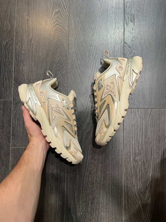 Louis Vuitton Runner Beige