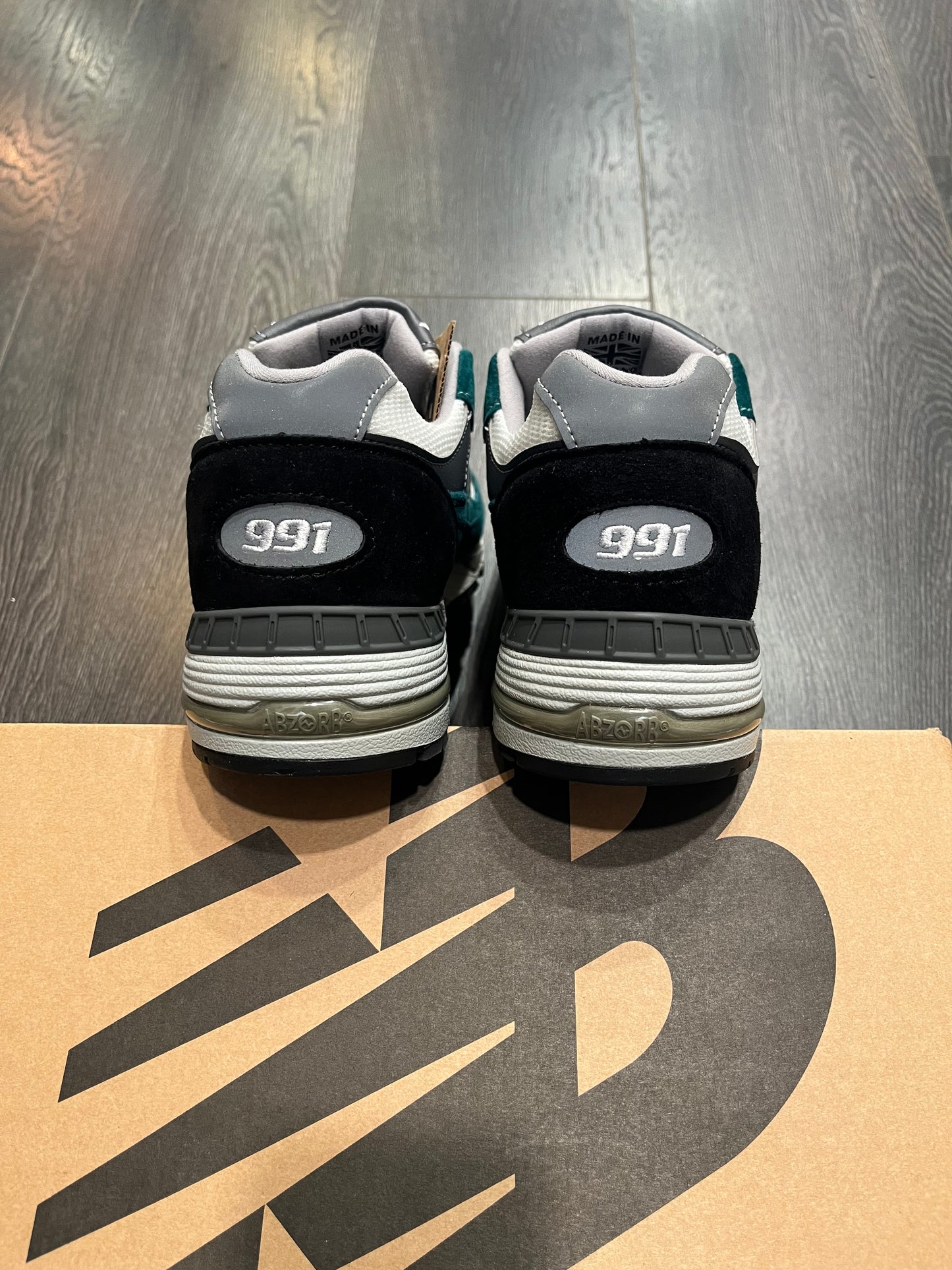 New Balance 991 Made In England Pacific