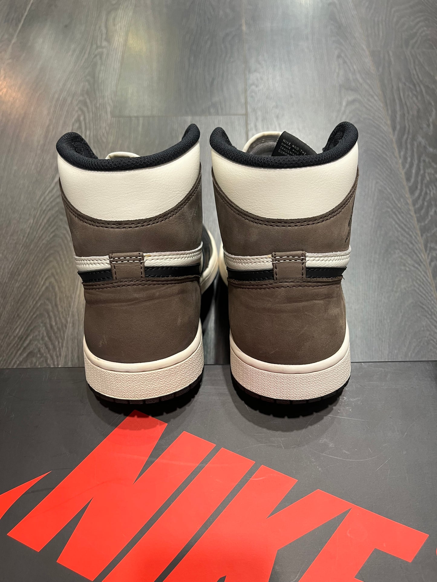 Air Jordan 1 High Mocha