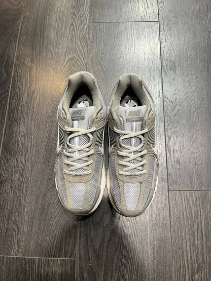 Nike Vomero 5 Dark Stucco