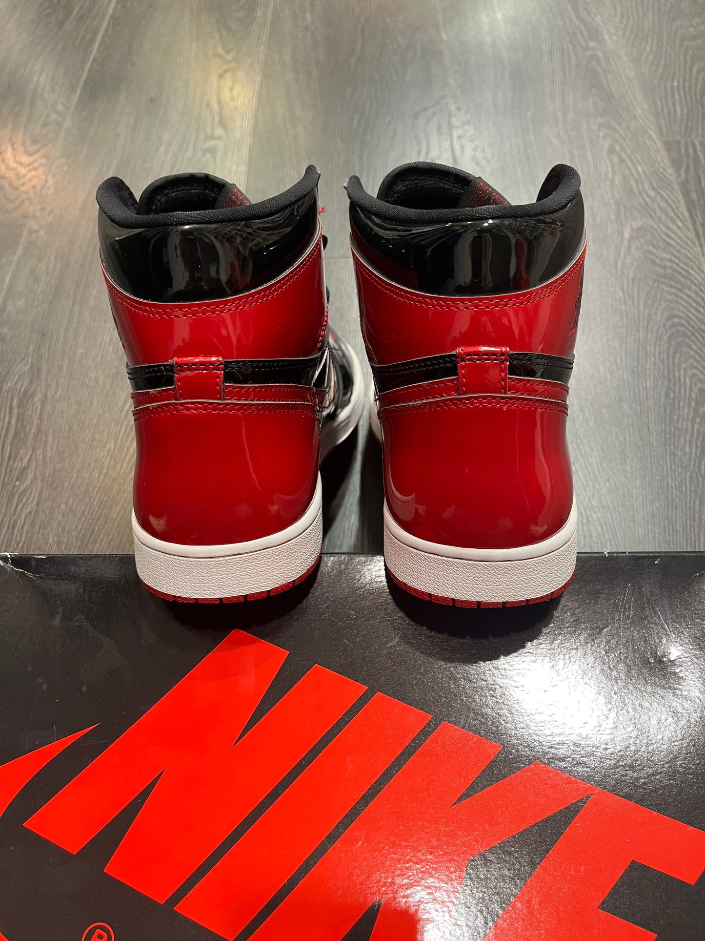 Air Jordan 1 High Satin Bred