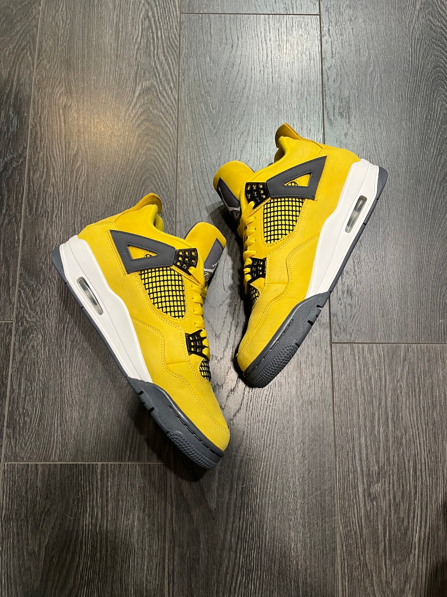 Air Jordan 4 Lightning