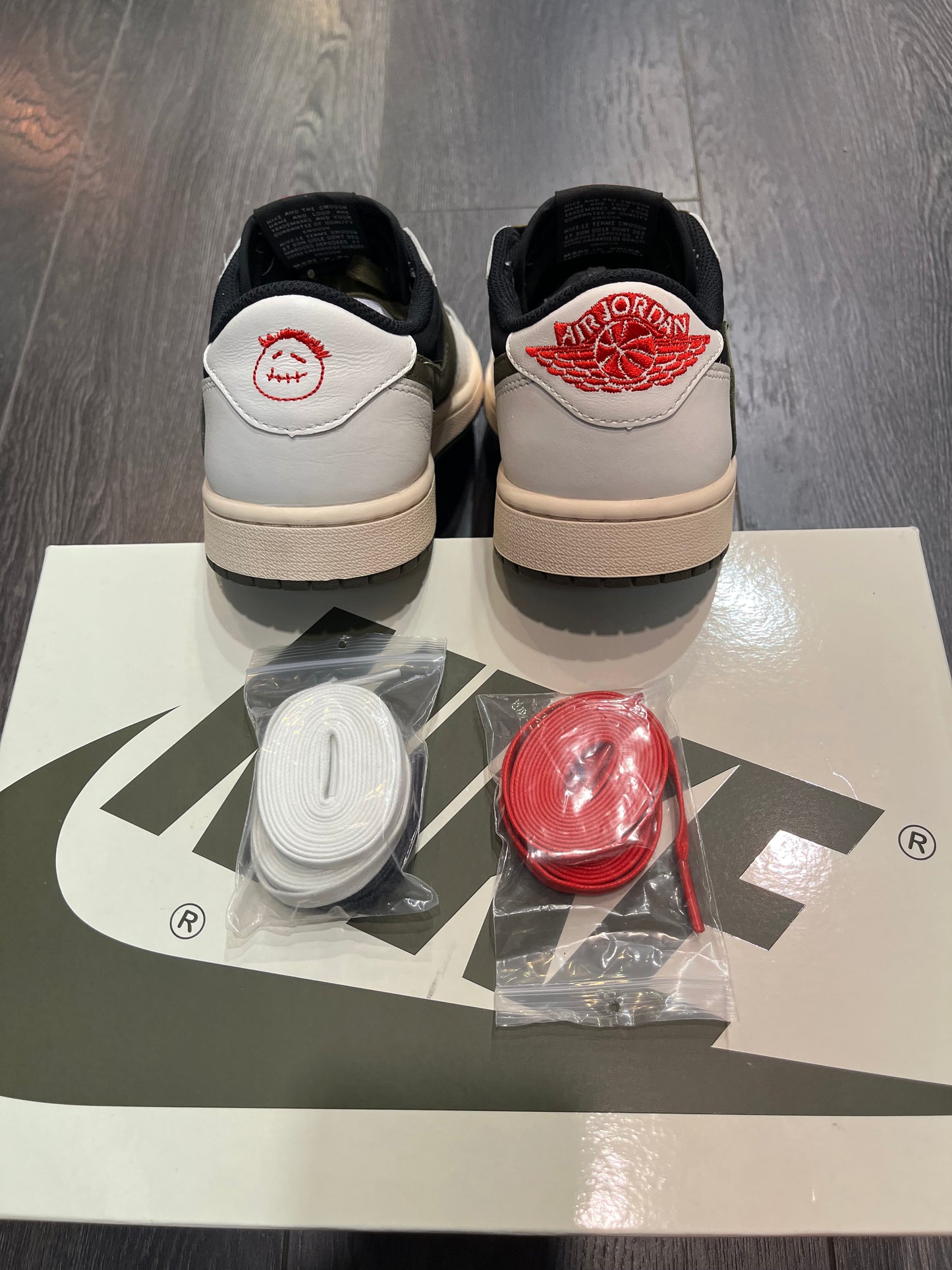 Air Jordan 1 Low Travis Scott Reverse Olive
