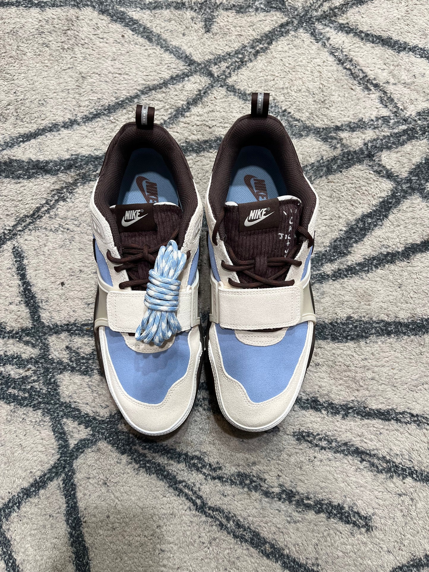 Nike Zoom Field Travis Scott Leche