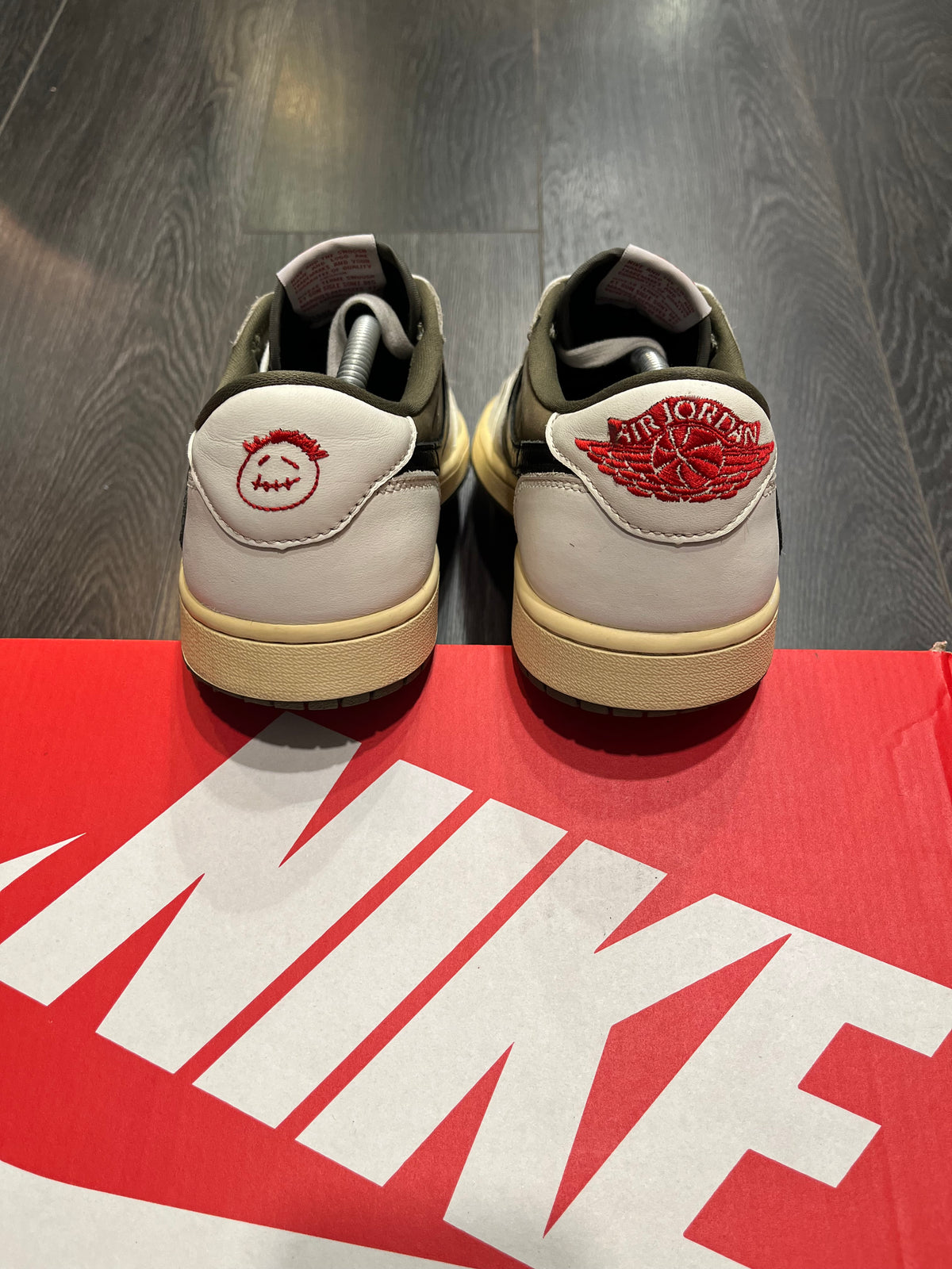 Air Jordan 1 Low Travis Medium Olive