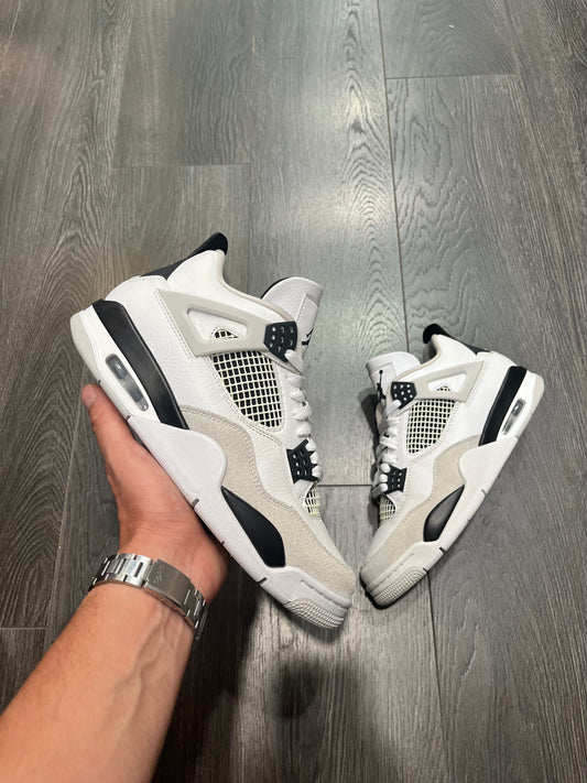 Air Jordan 4 Military Black