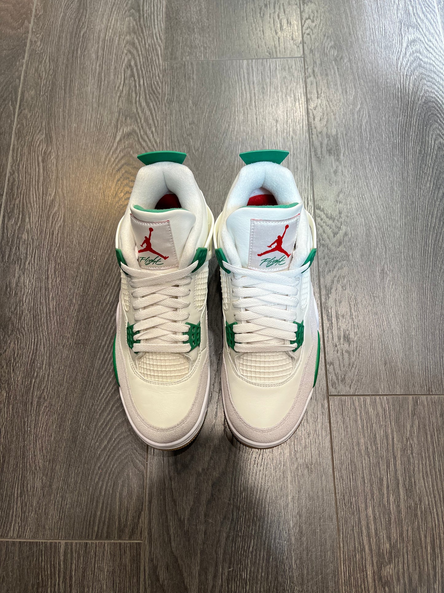 Air Jordan 4 SB Pine Green
