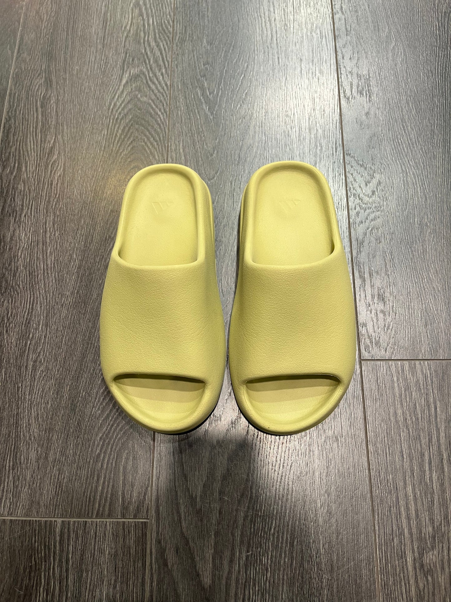 Yeezy Slide Resin