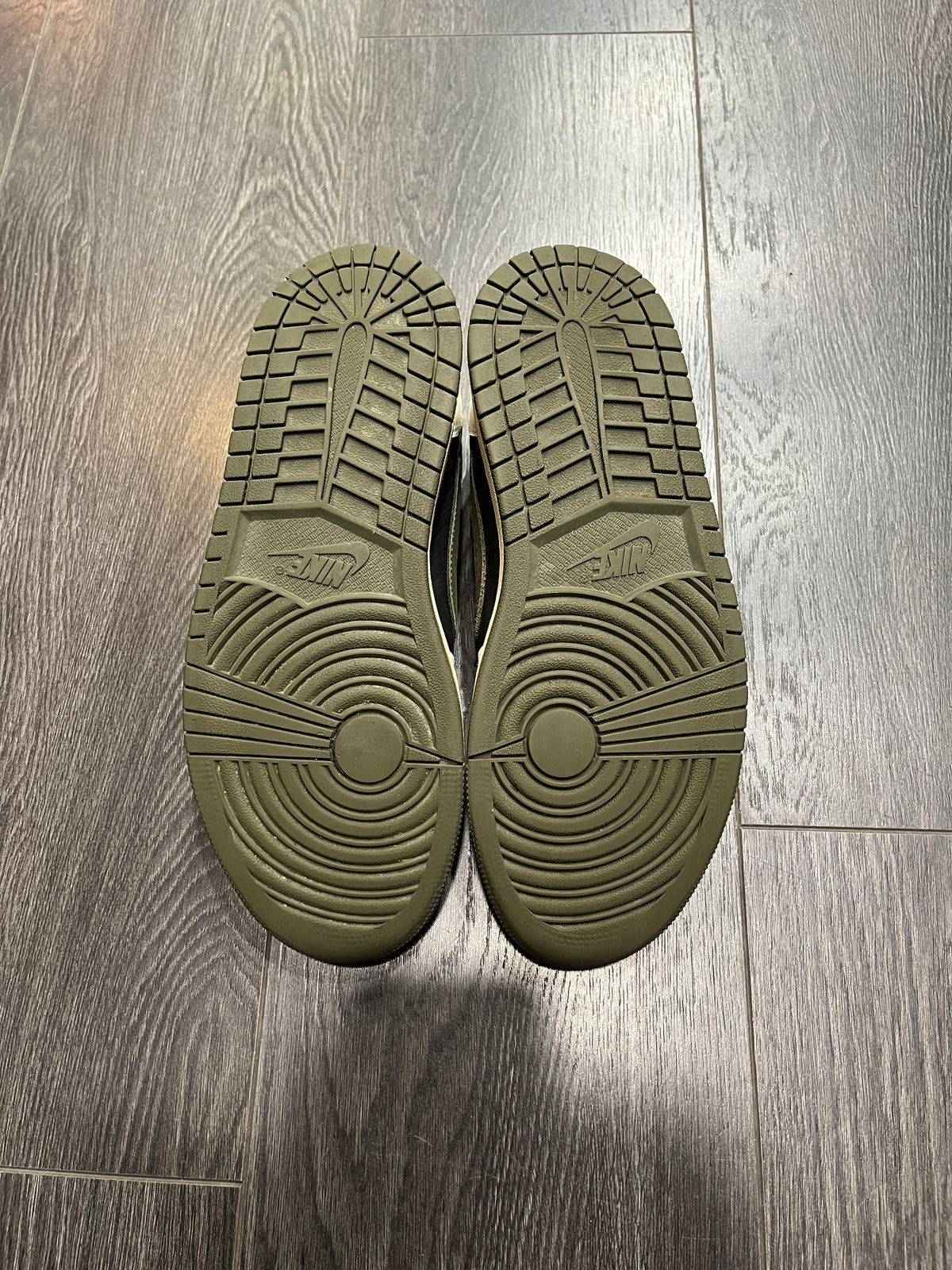 Air Jordan 1 Travis Scott Reverse Olive