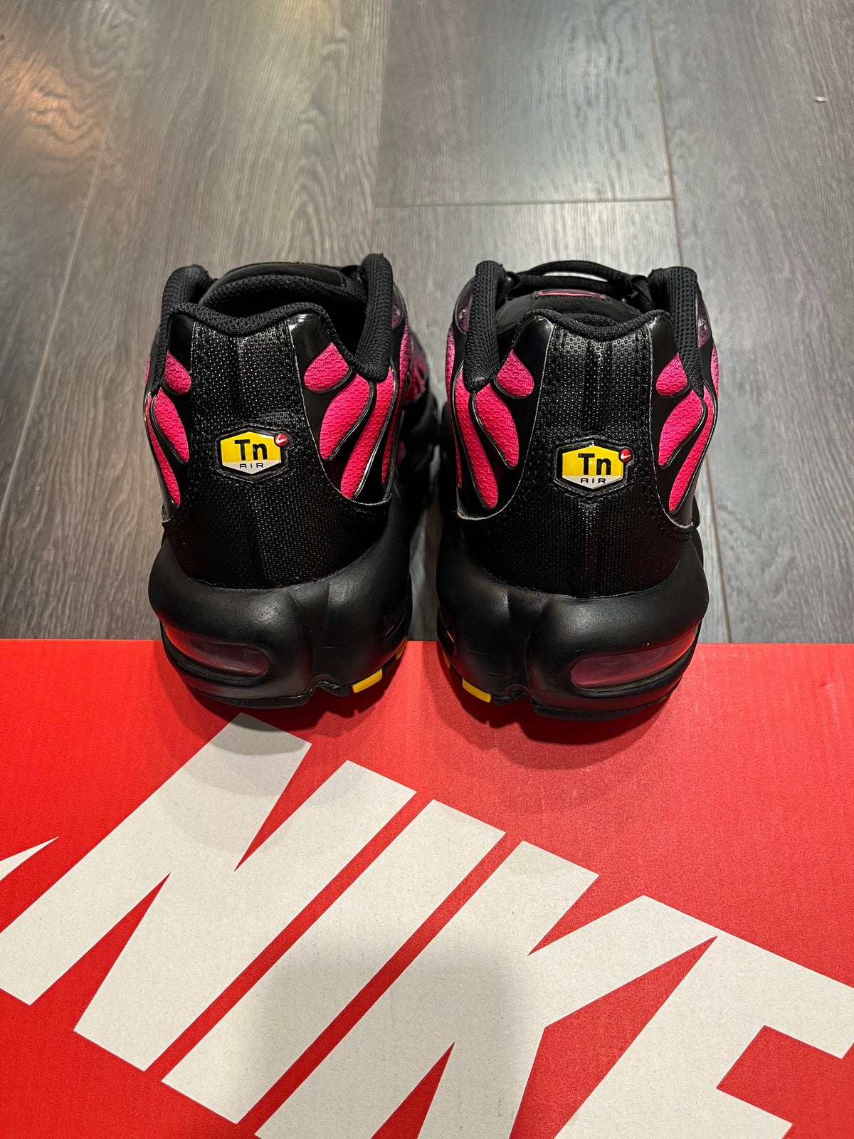 Nike Air Max Plus Hyper Pink