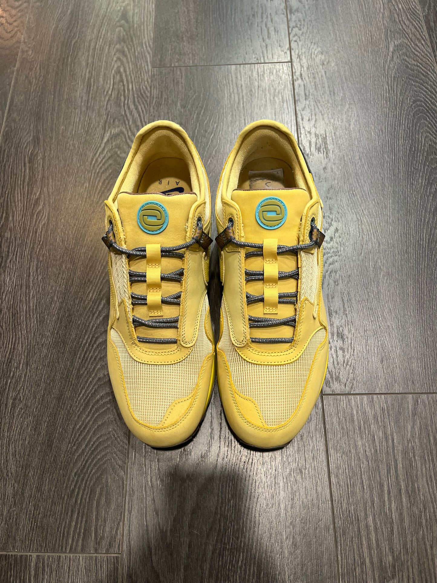 Nike Air Max 1 Travis Scott Saturn Gold