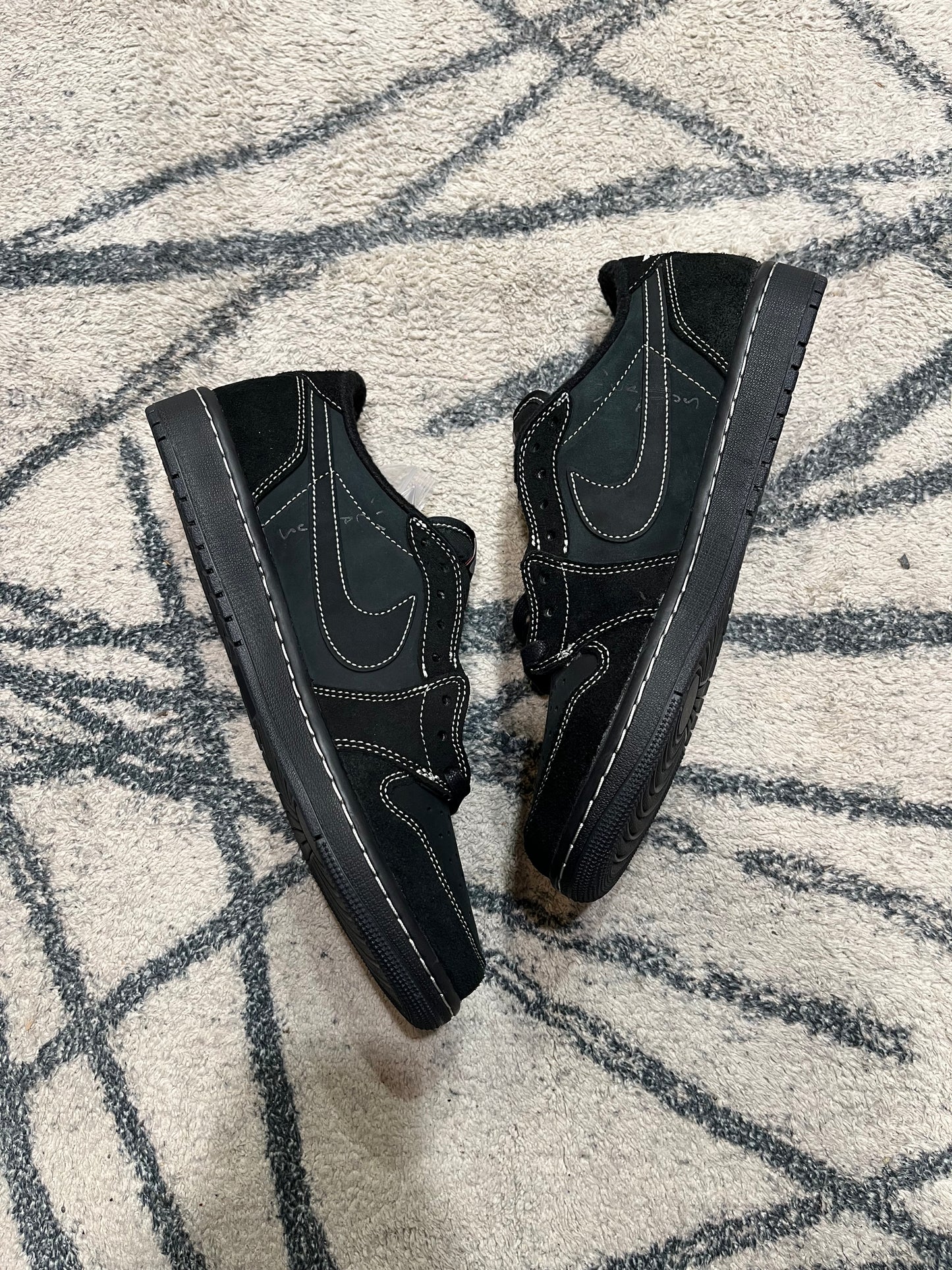 Air Jordan 1 Travis Scott Phantom
