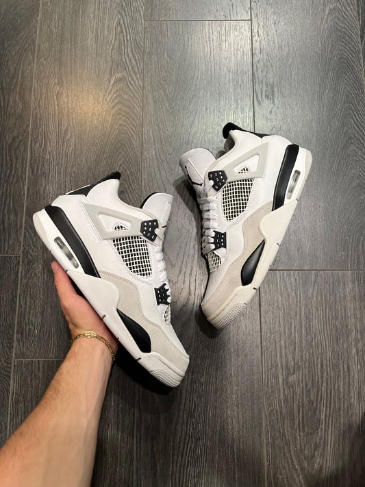 Air Jordan 4 Military Black