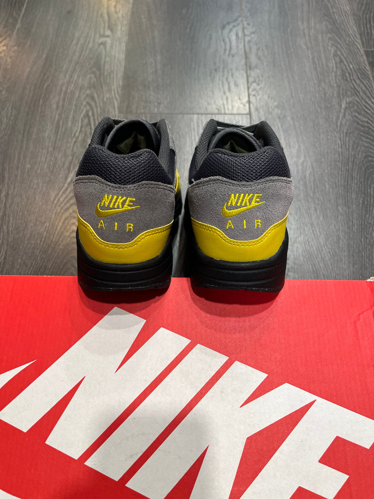 Nike Air Max 1 Batman