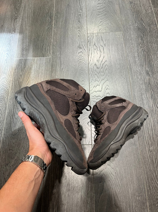 Yeezy Boots oil