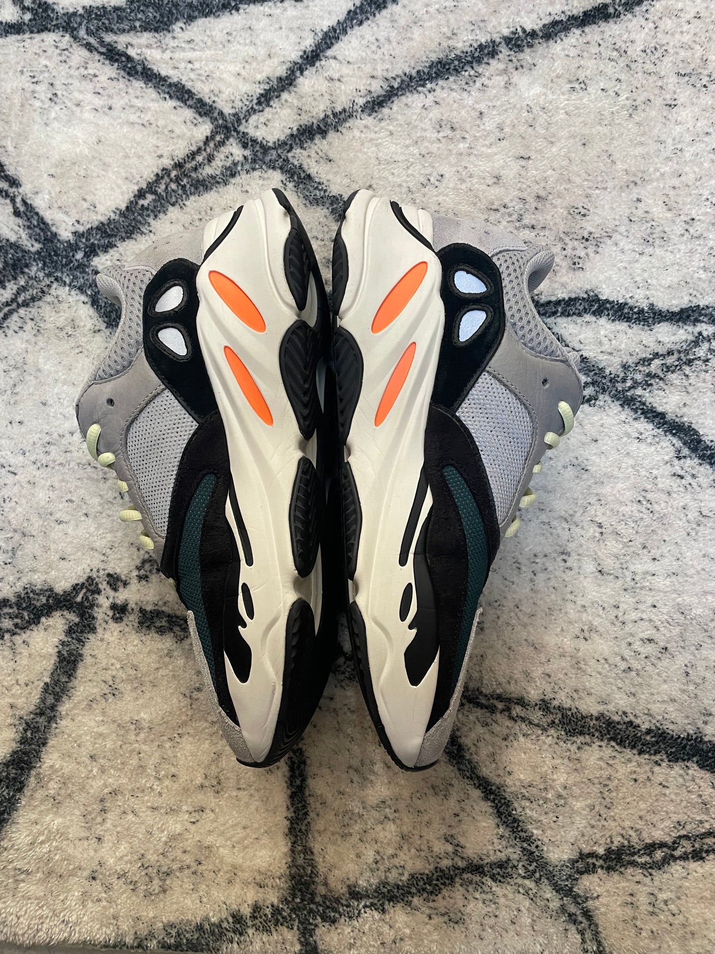 Yeezy 700 Wave Runner