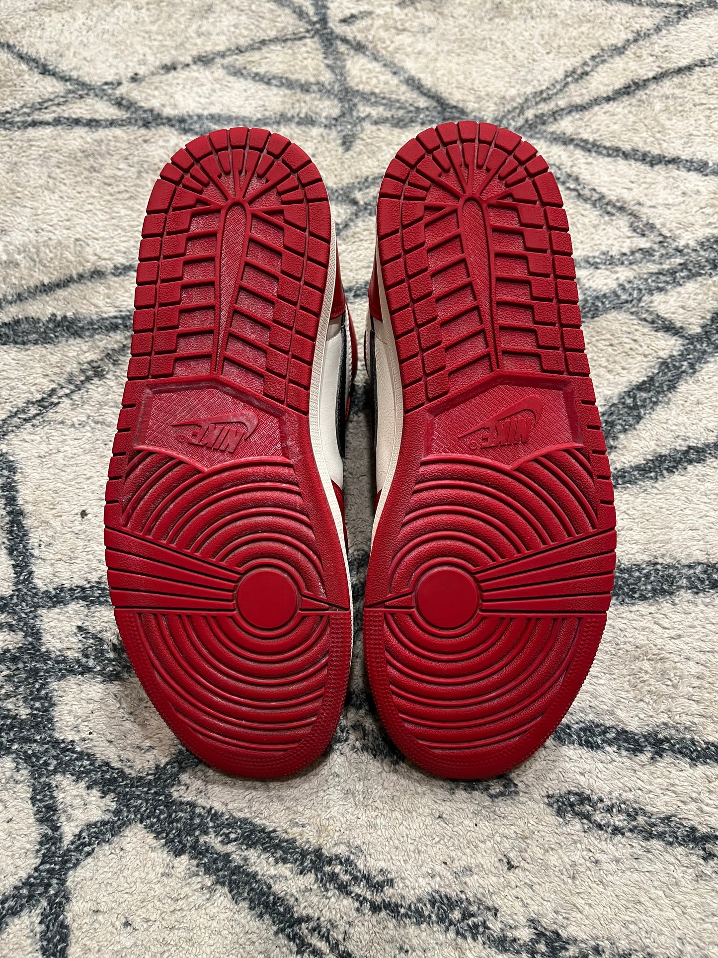 Air Jordan 1 Lost and Found