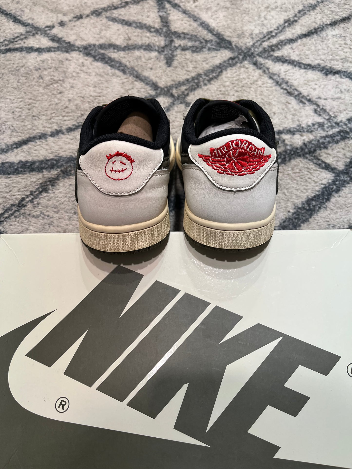 Air Jordan 1 Travis Olive