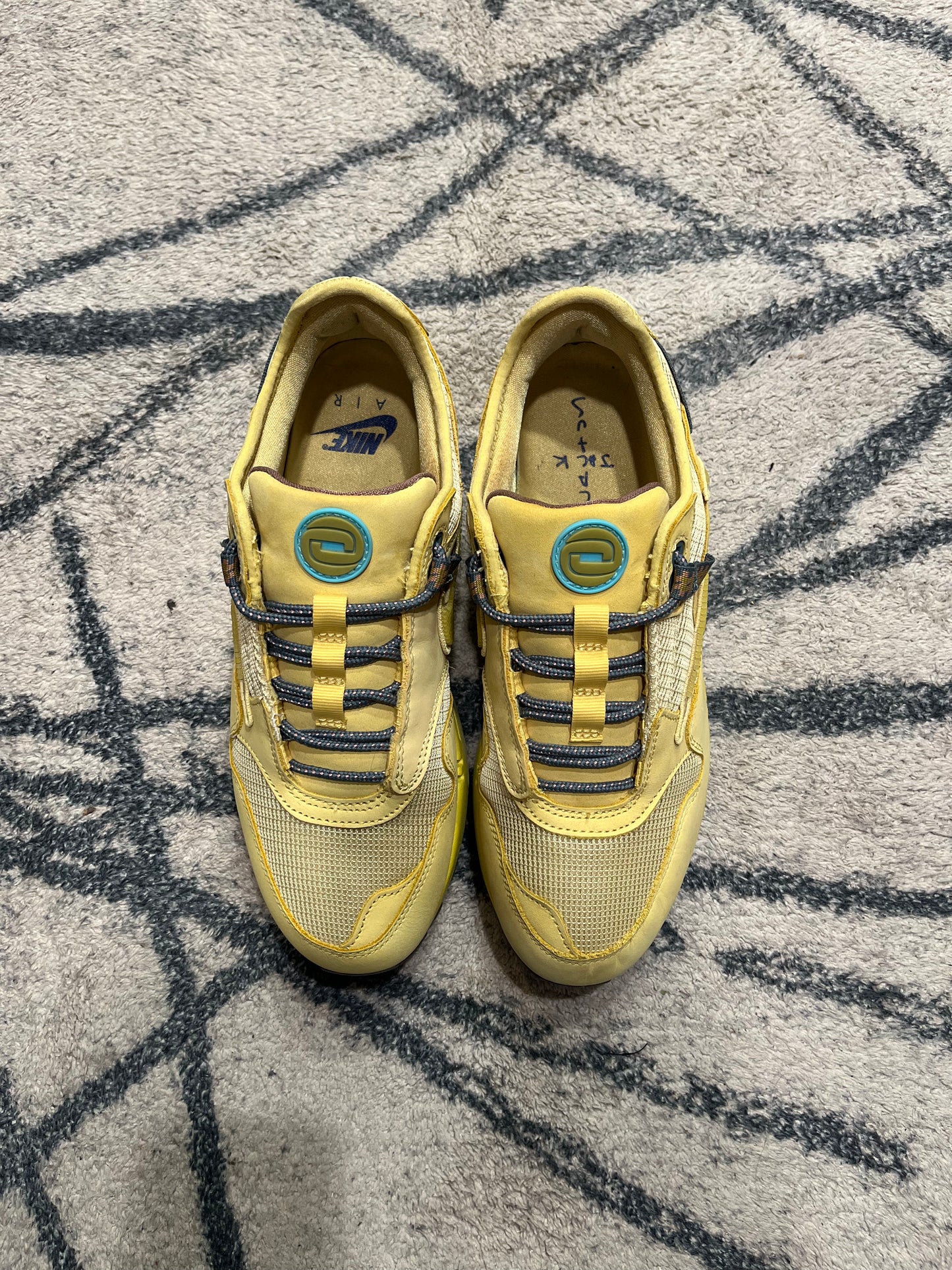 Nike Air Max 1 Travis Scott Saturn Gold