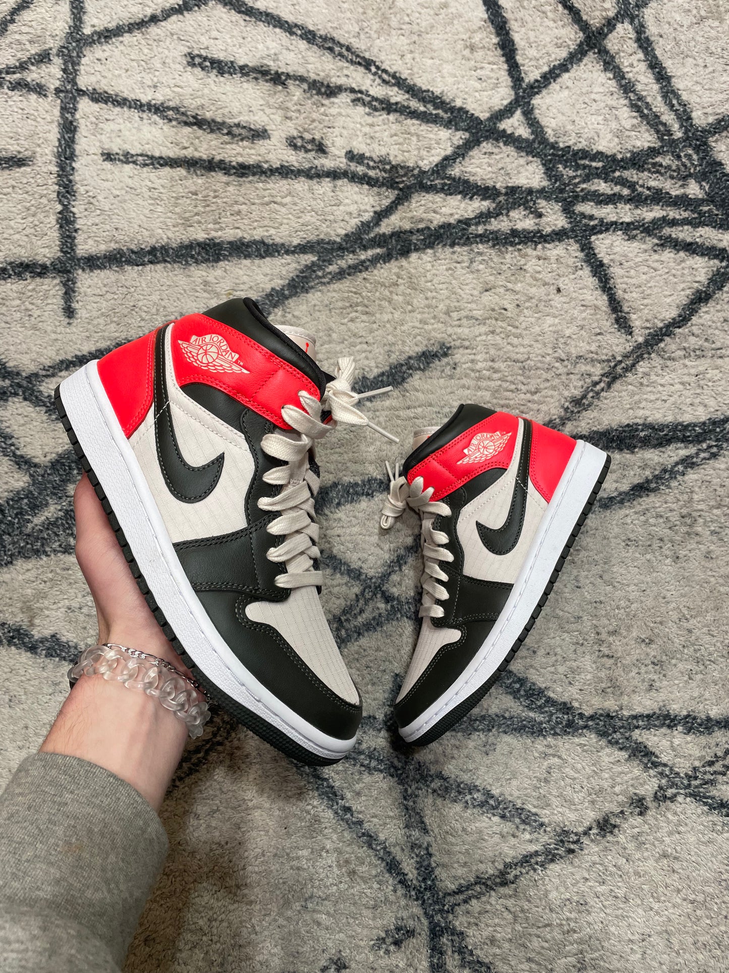 Air Jordan 1 Mid Infrared Green