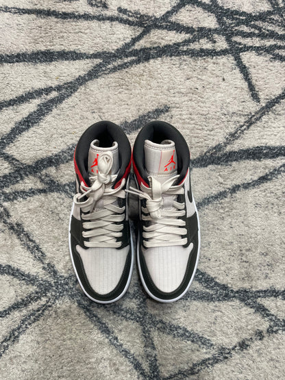 Air Jordan 1 Mid Infrared Green