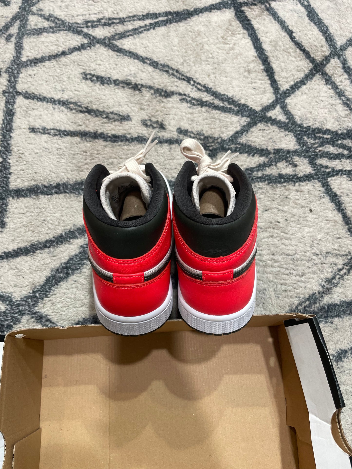 Air Jordan 1 Mid Infrared Green