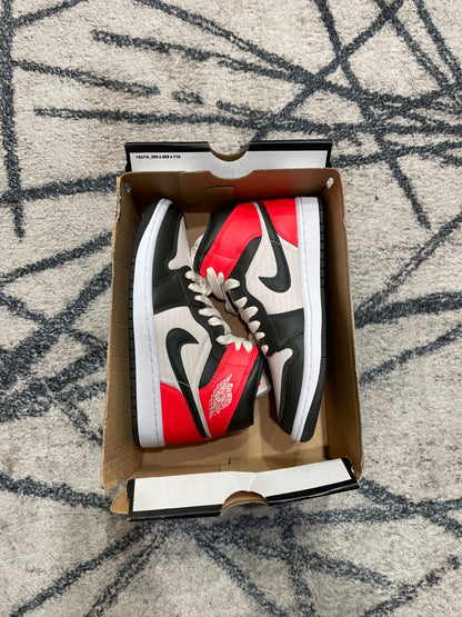 Air Jordan 1 Mid Infrared Green