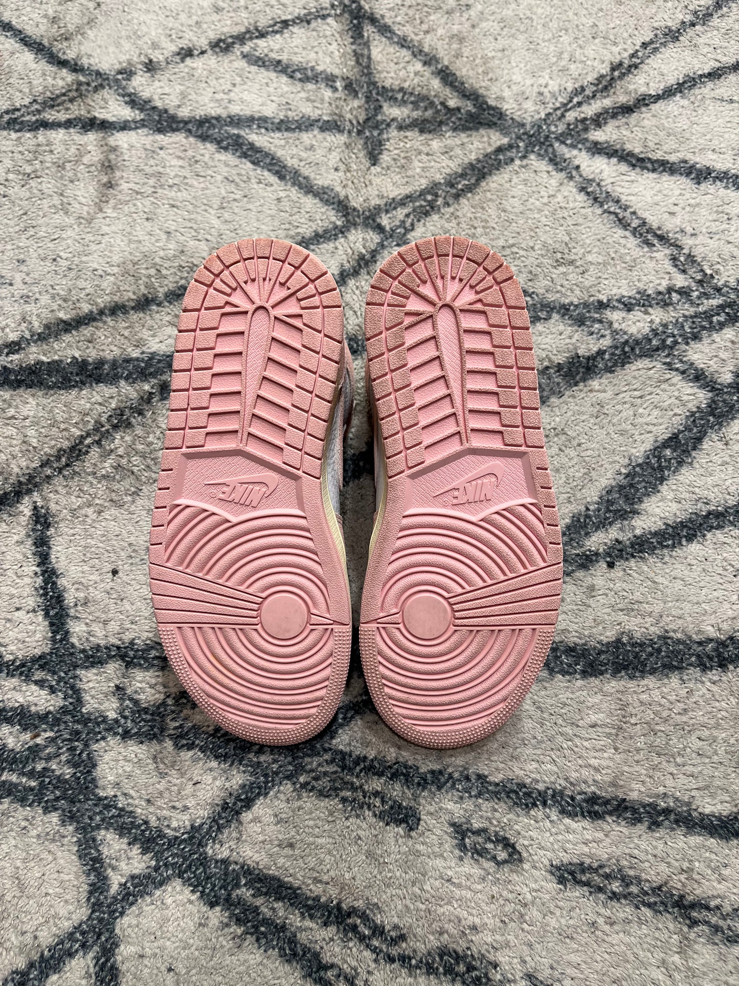 Air Jordan 1 High Washed Pink