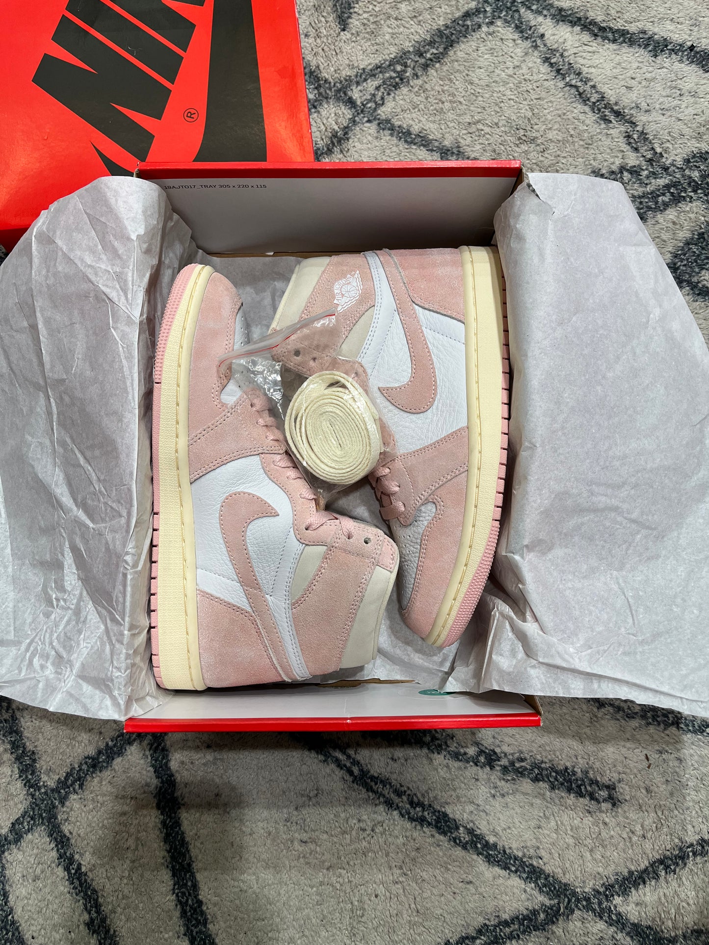 Air Jordan 1 High Washed Pink