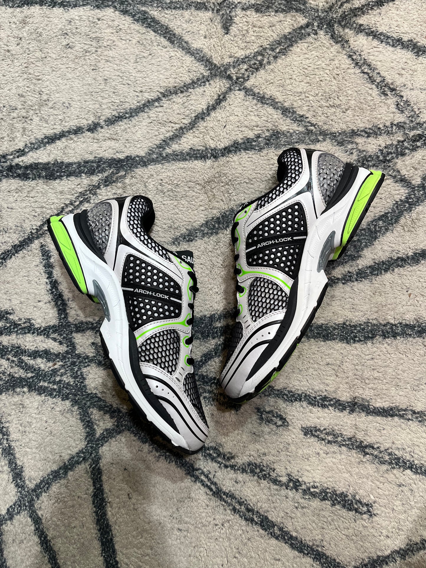 Saucony Pro Grid Triumph 4