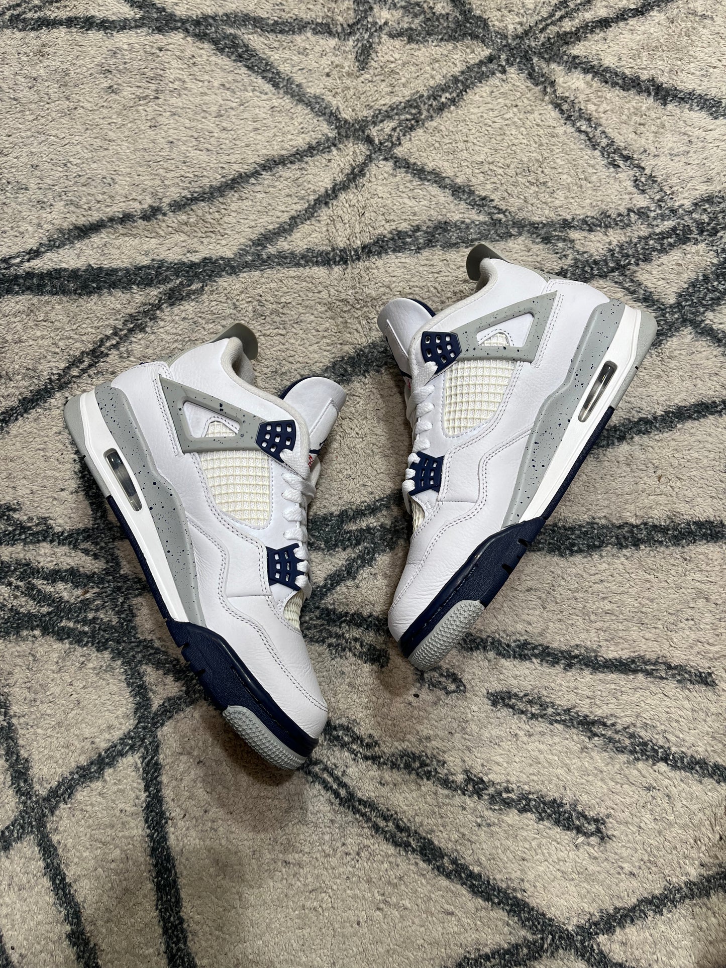 Air Jordan 4 Midnight Navy