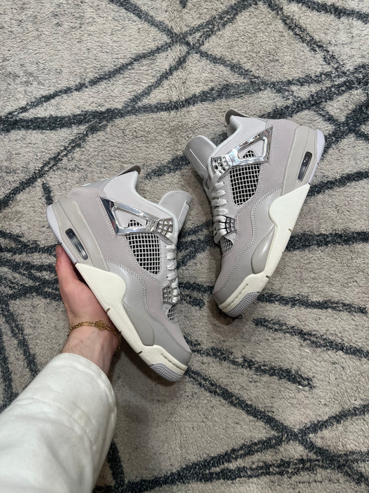 Air Jordan 4 Frozen Moment