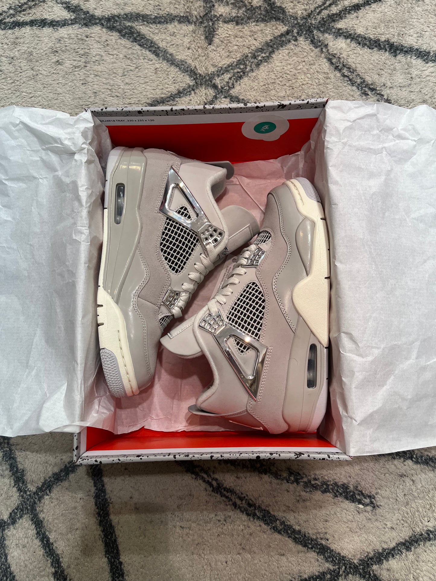 Air Jordan 4 Frozen Moment