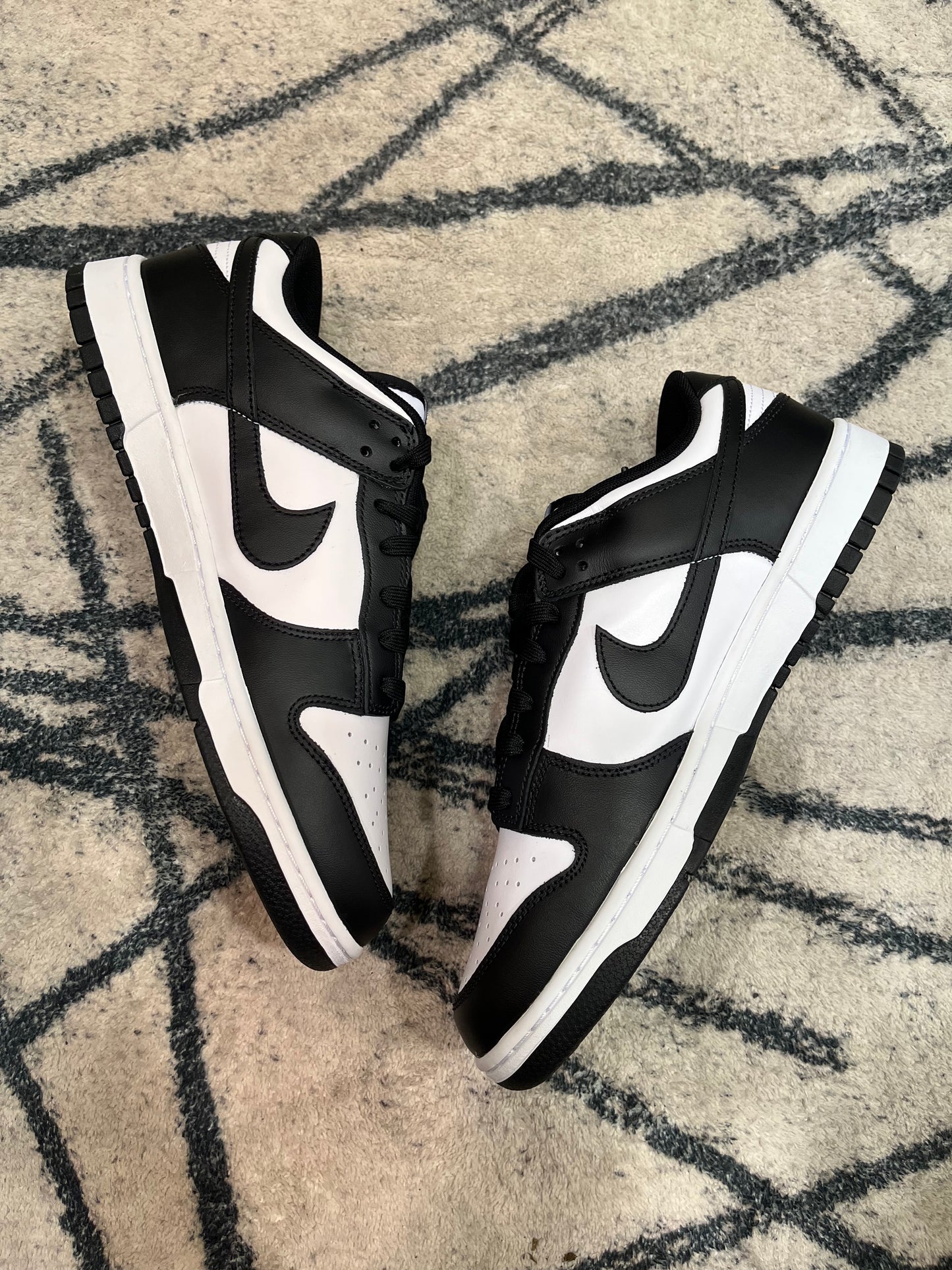 Nike Dunk Low Panda