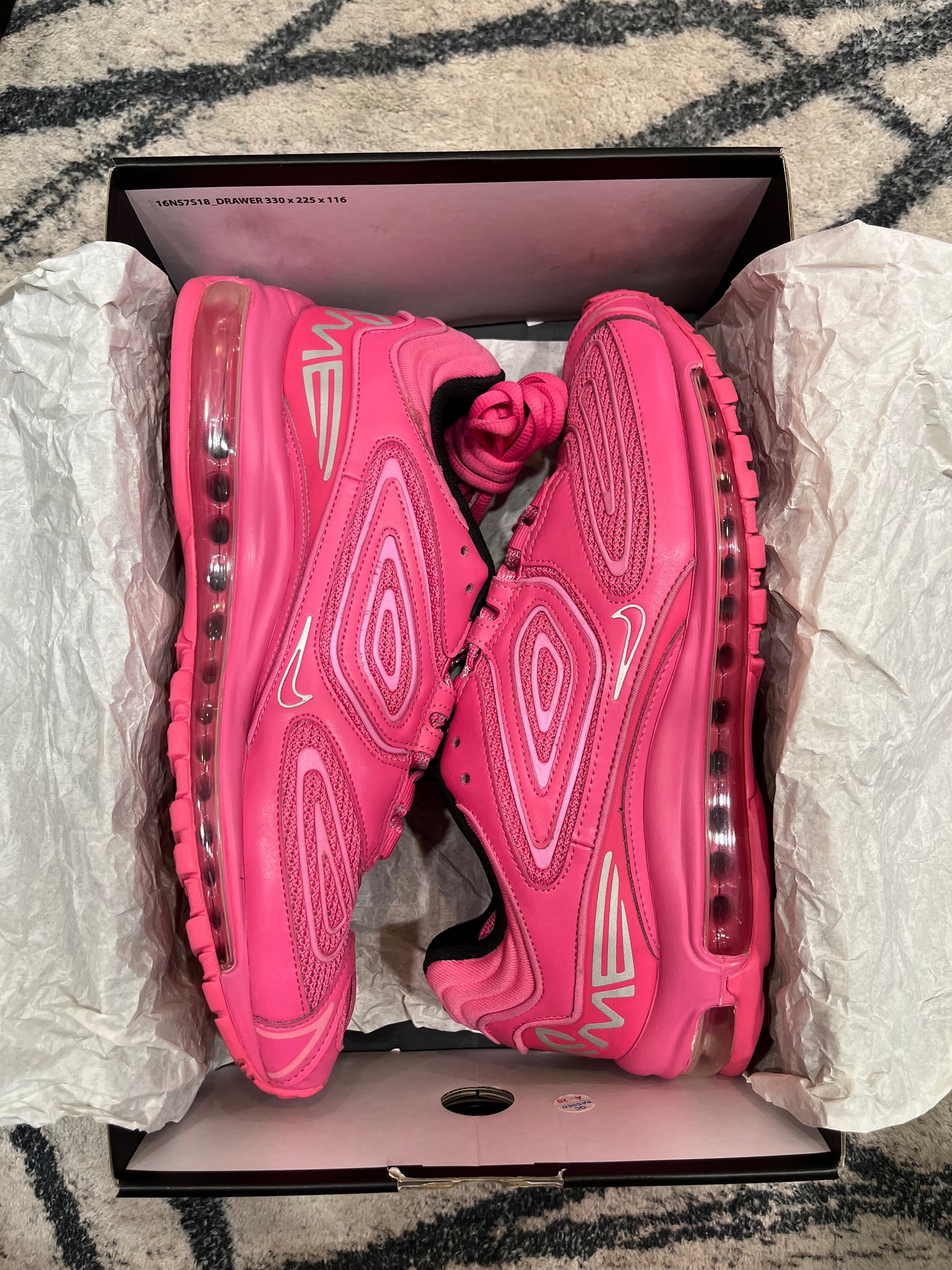 Nike Air Max 98 Supreme TL Pink