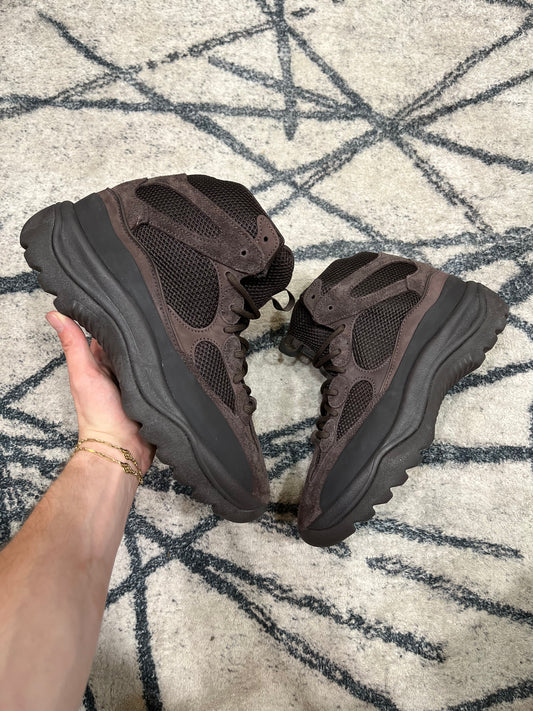 Yeezy Boots Oil