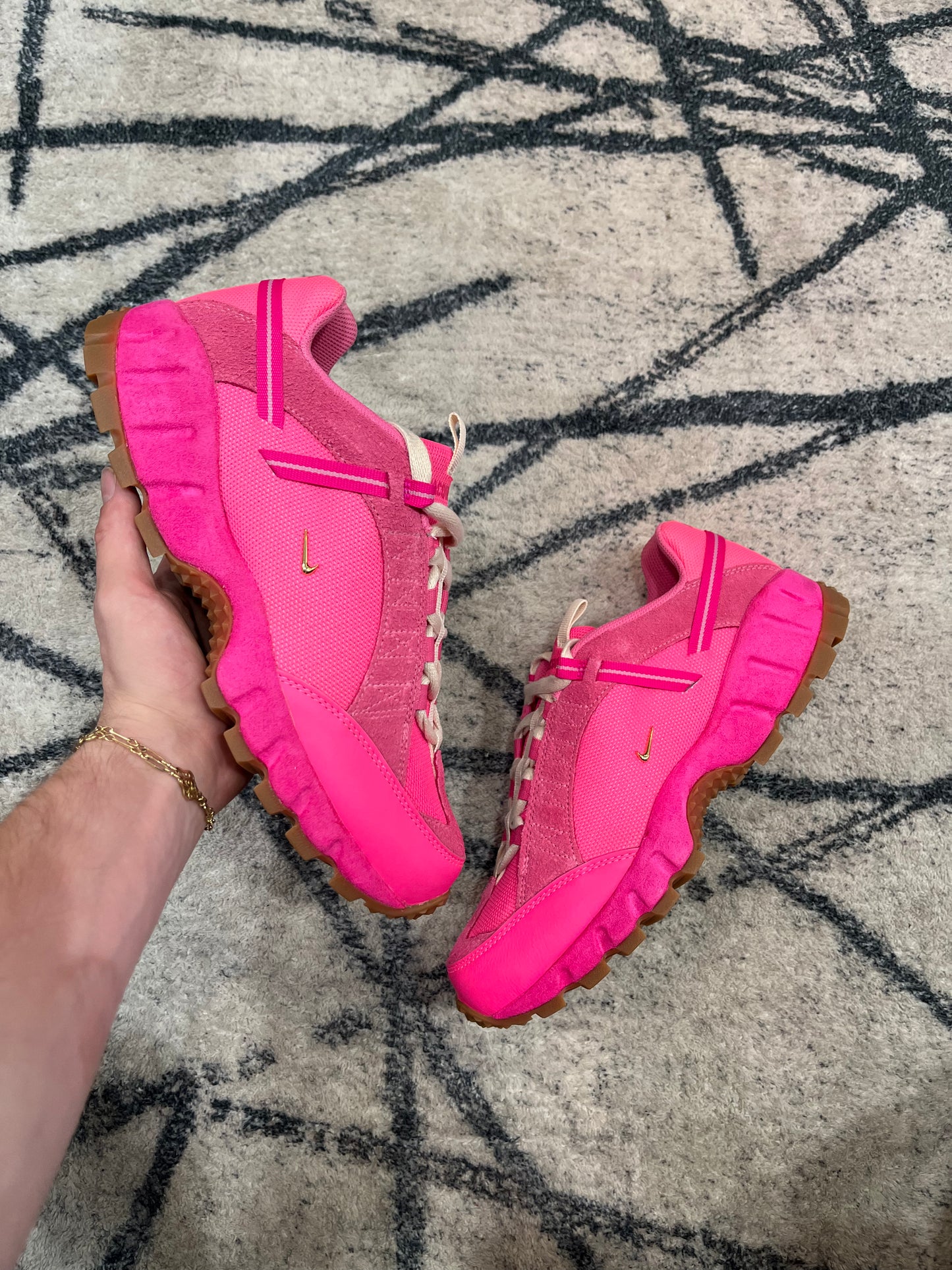 Nike Humara Jacquemus Pink