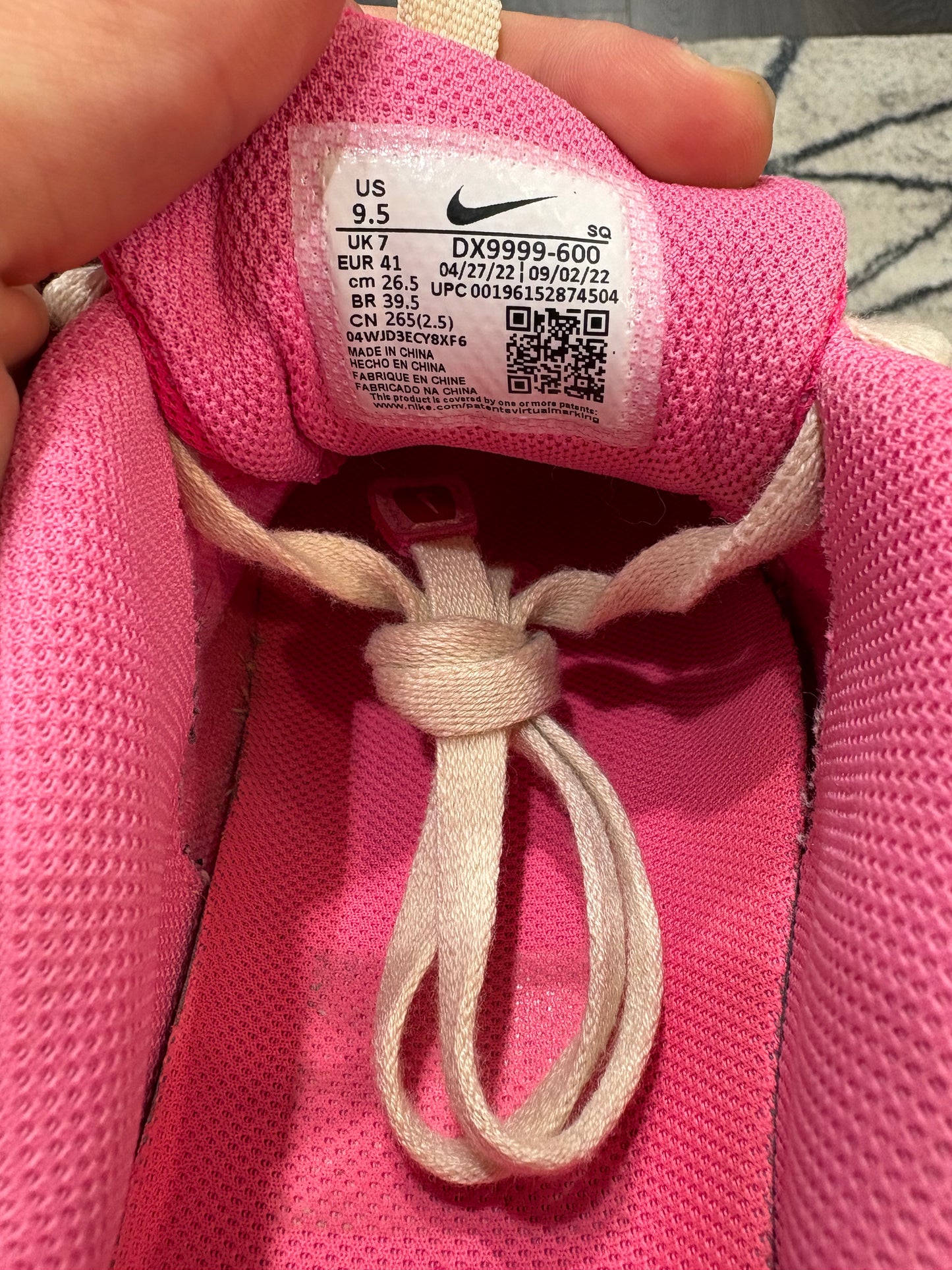 Nike Humara Jacquemus pink
